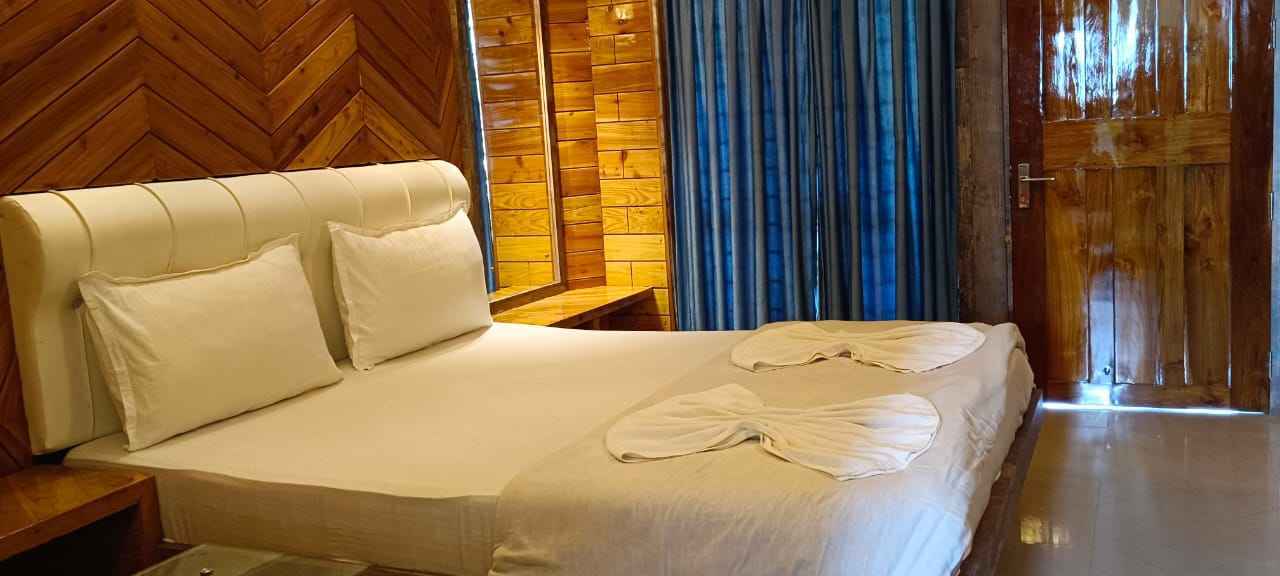 Greentouch_deluxe_room